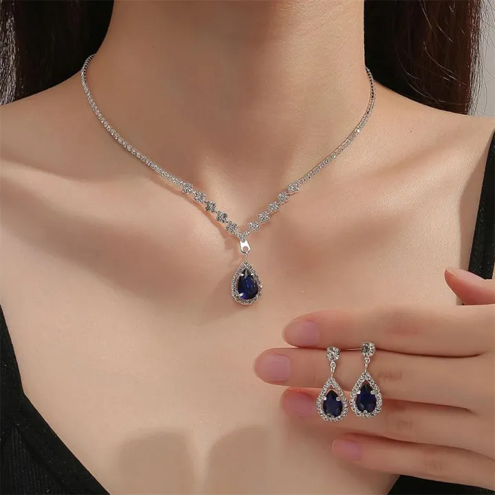 Elegant Bridal Jewelry Set - Necklace & Earring