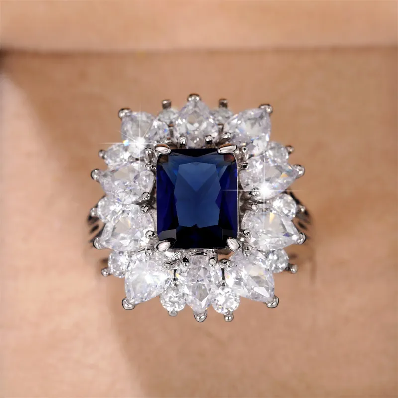 Huitan Sparkling Zirconia Ring for Women - Wedding/Party
